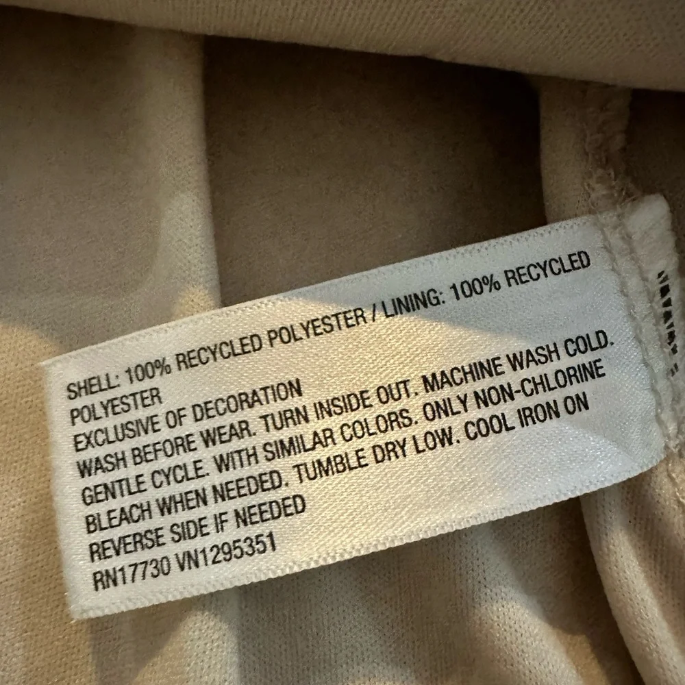 NEW Cat & Jack Girl’s Gold Sequin Dress with Black Velvet Bow sz. 8 - Picture 7 of 7